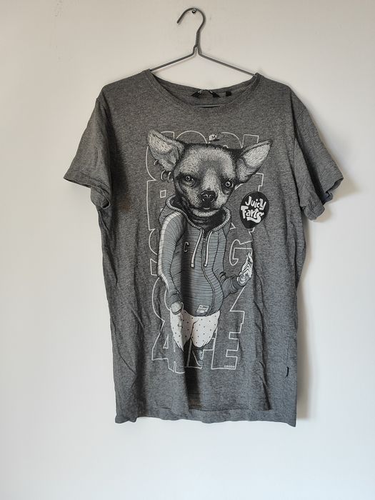 Szara grafitowa koszulka męska z nadrukiem Cropp