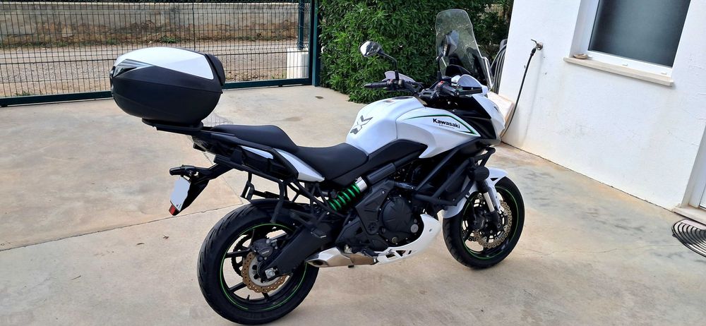 Kawazaky Versys 650 muitos extras