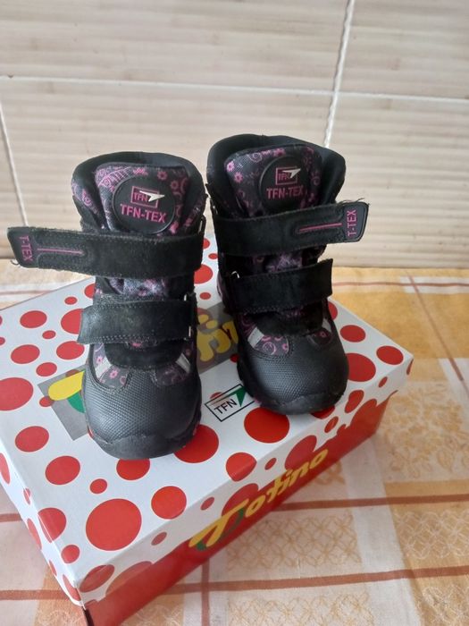 Продам ортопедичне взуття дівчинка