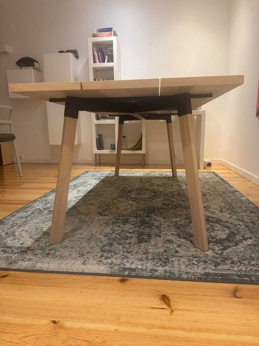 IKEA Ypperlig Mesa / Table