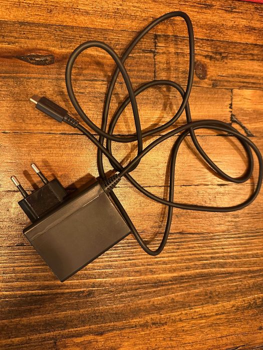 Nintendo Switch OLED + 4 Joy-Cons + 3 Jogos (COMO NOVA)