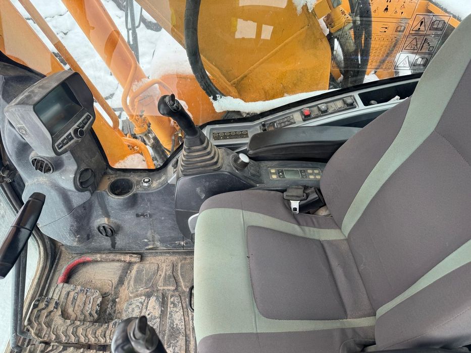 Екскаватор Hyundai Robex 220  2014 5900мг 22тон  JCB JS22O VOLVO EC220