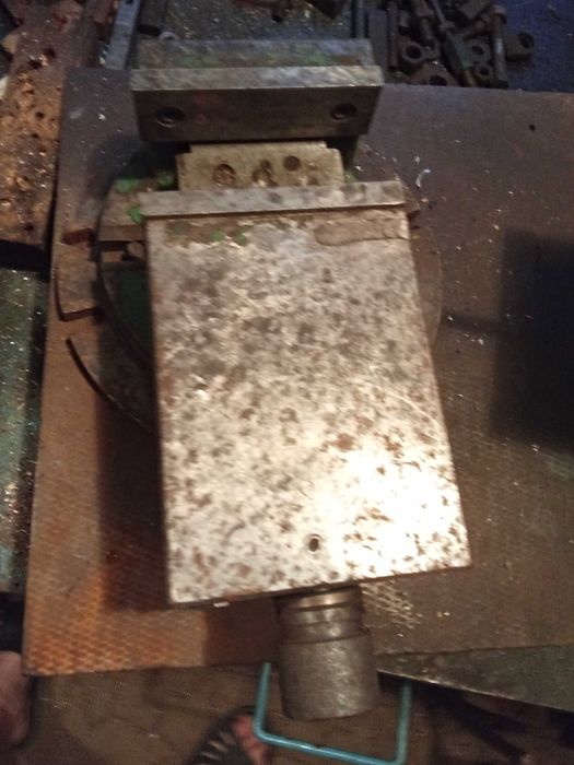 Тисы станочные предназначенные для фрезерных станков и других работ