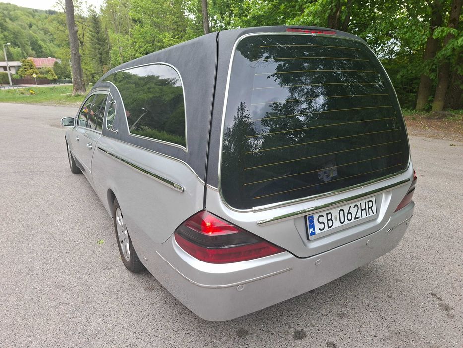 Karawan pogrzebowy Mercedes Benz
