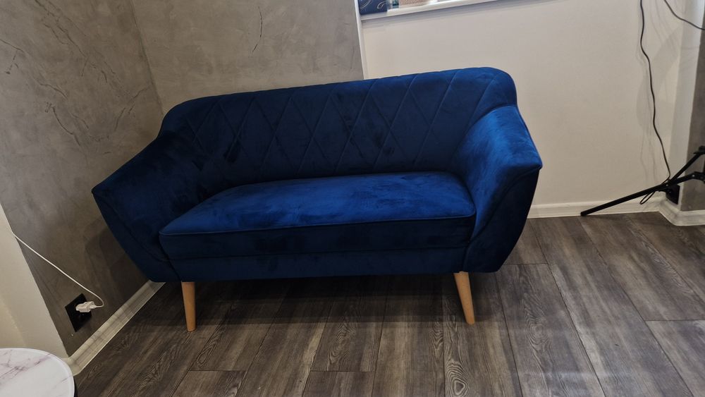 Sofa dwoosobowa w dobrym stanie