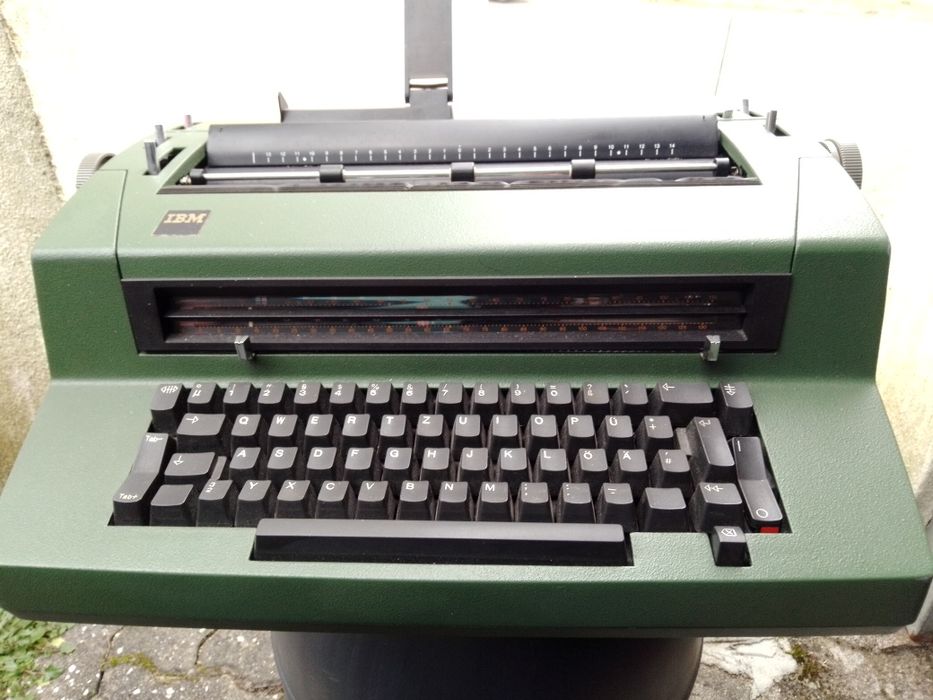 Máquina de escrever elétrica