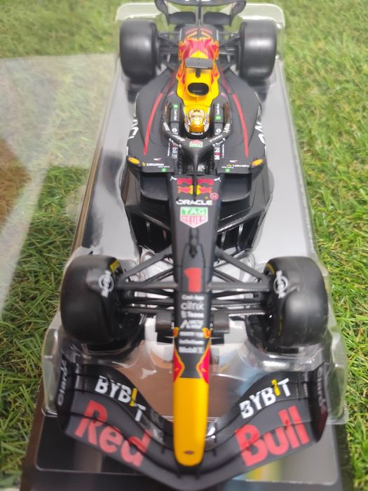 Miniatura Red Bull RB18 do campeão mundial de Fórmula 1 2022, Max Vers