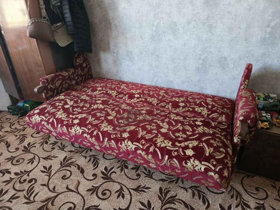 Диван-книжка та 2 крісла