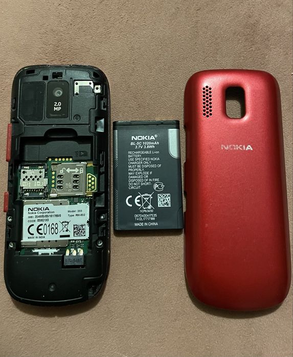Nokia 203 z ładowarką, działająca