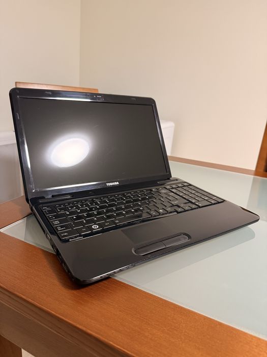 Portatil Toshiba L650 11E