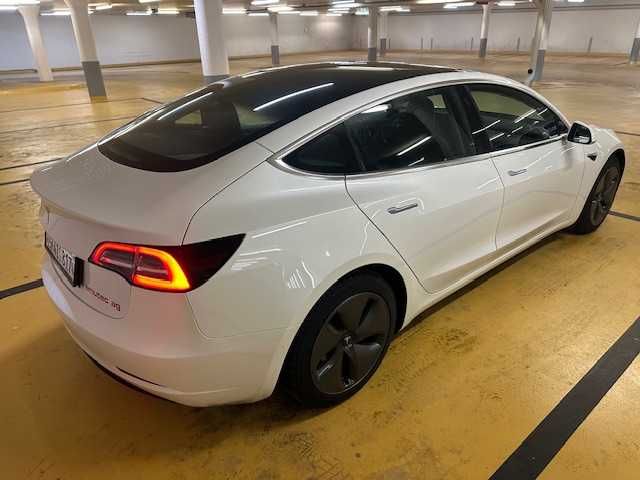 Tesla 3 SR+ Szwajcar