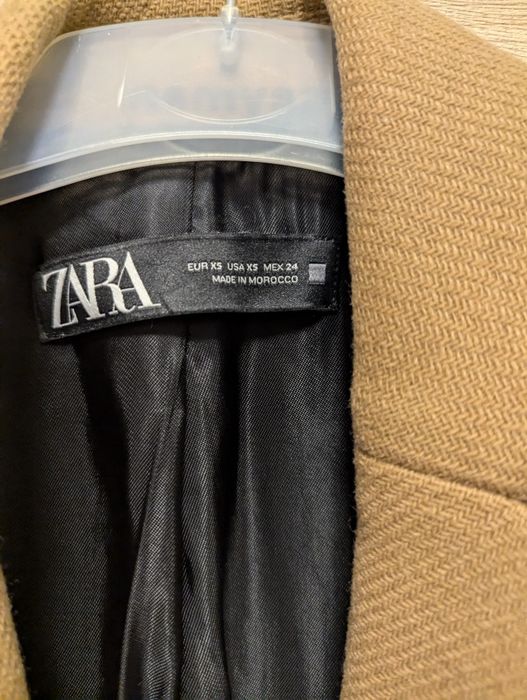 Płaszczy firmy Zara