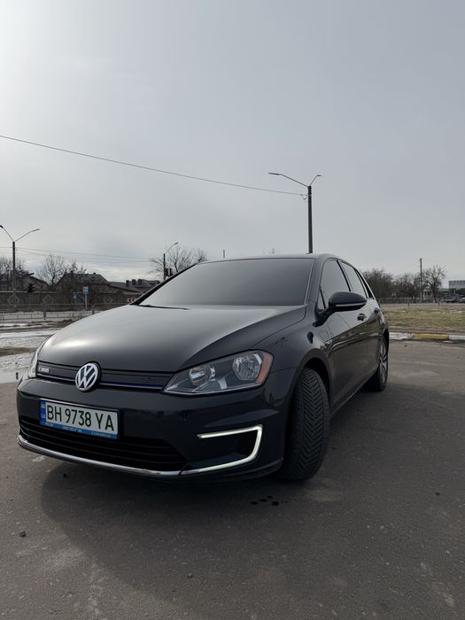 Volkswagen E-Golf 2016