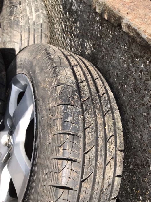 Диски з резиною 215/60 R16