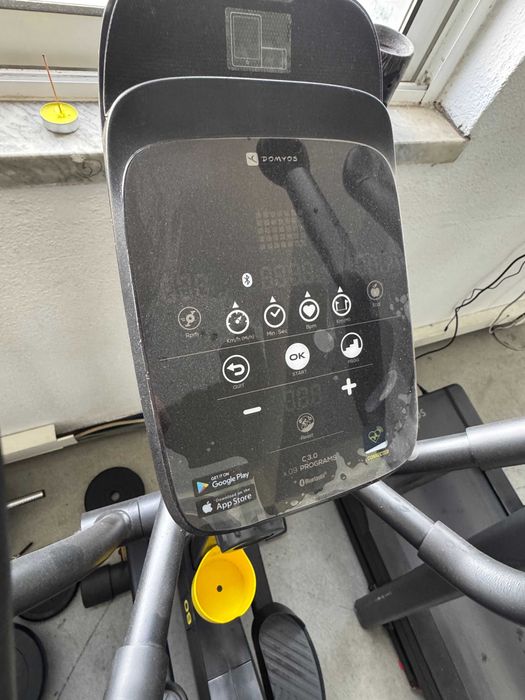 Bicicleta Domynos Elíptica AutoAlimentada e com Conexão Bluethooth EL520 usada