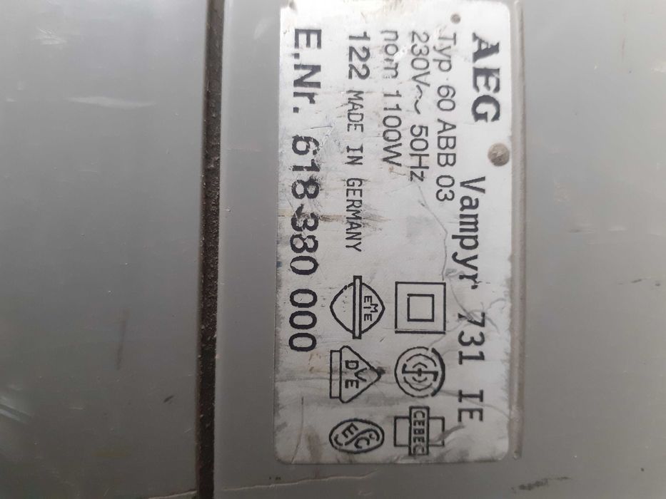 Пилесос мешковий AEG VAMPYR 731 i .
