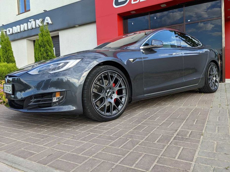 Tesla Model S P100D Ludicrous