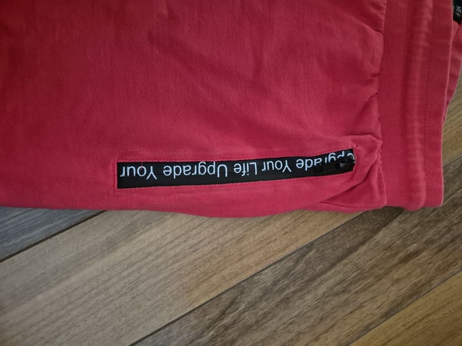 Spodenki krótkie czerwone