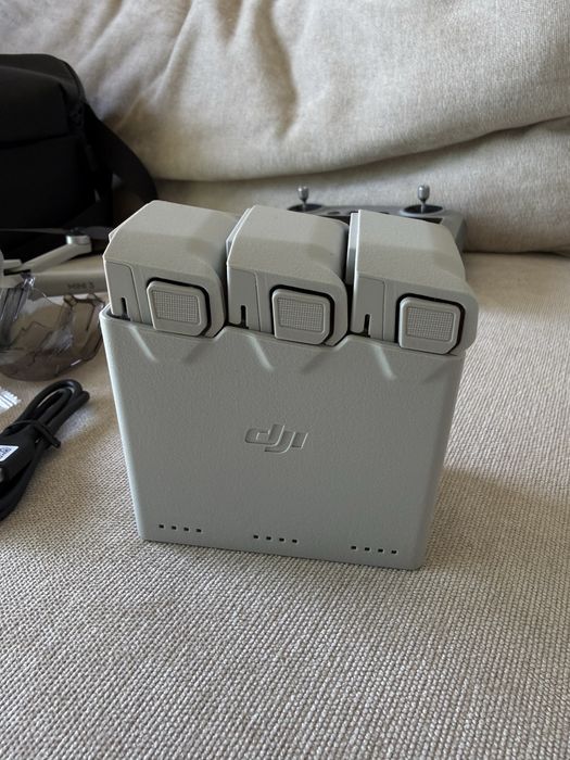 DJI Mini 3 Fly More Combo - Como Novo