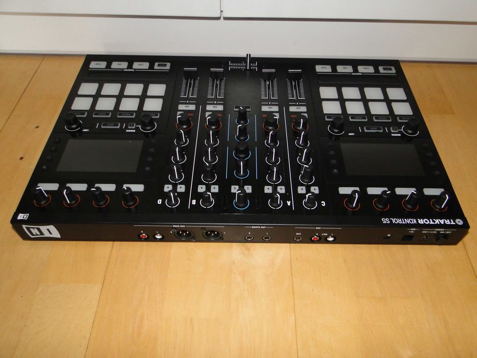 Flagowy Kontroler Dla DJ Native Instruments TRAKTOR KONTROL S5.Okazja