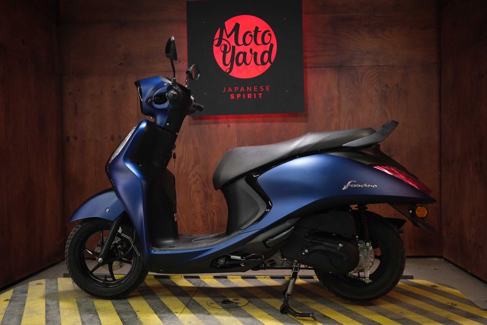 Yamaha Fascino 125 FI hybrid із Японії