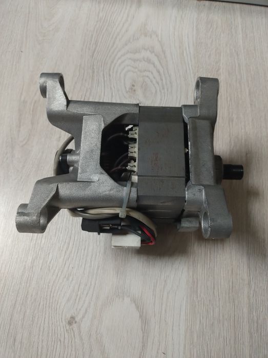 Silnik pralki Amica Stan Bardzo dobry