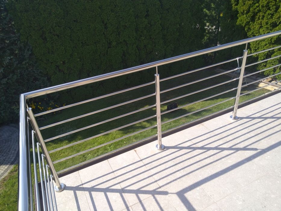 Balustrady nierdzewne montaż w cenie
