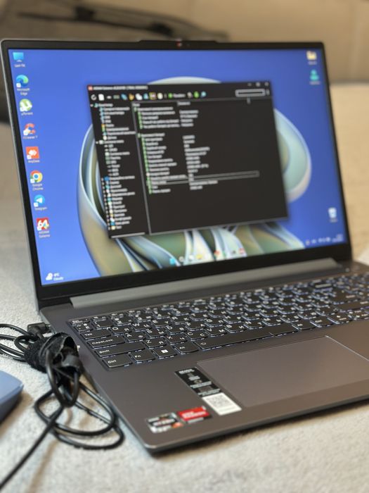 Продам ноутбук Lenovo IdeaPad Slim 3 16ABR8
