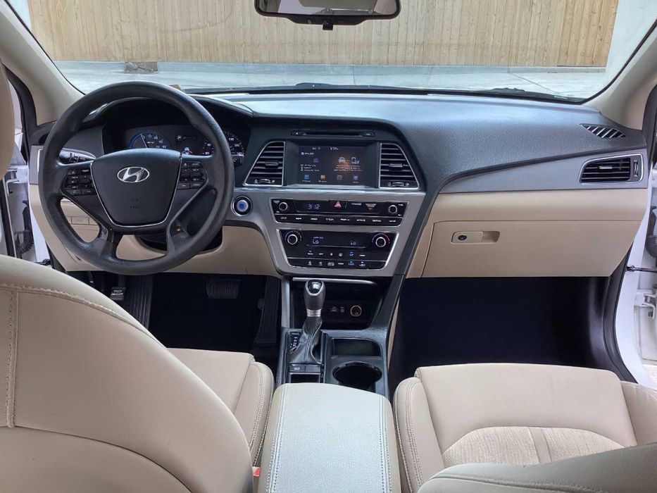 Hyundai Sonata SE      2017
