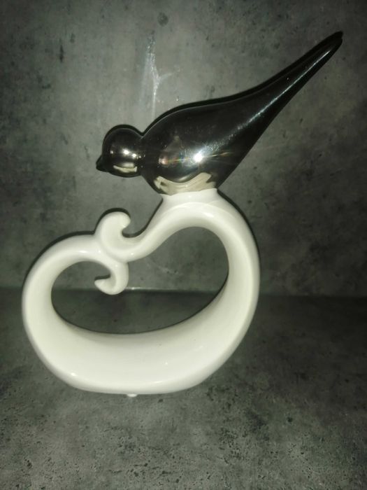figurka z ptaszkiem porcelanowa