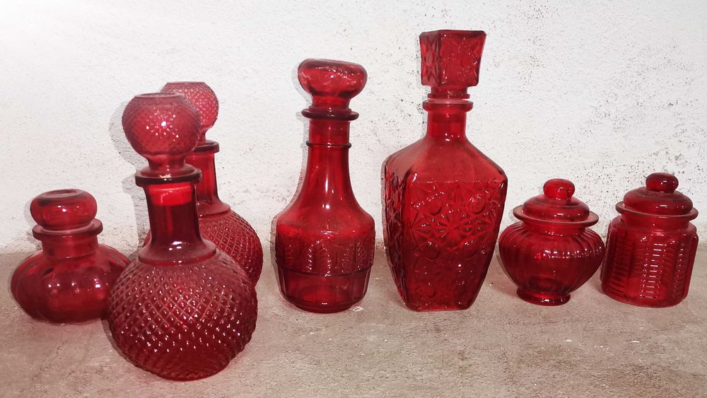 Conjunto de garfas e recipientes de vidro