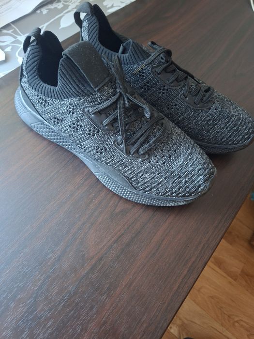 Buty Infiniti nr 43 nowe