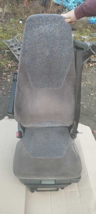 Сиденье водительское б/у Renault Magnum DXI460