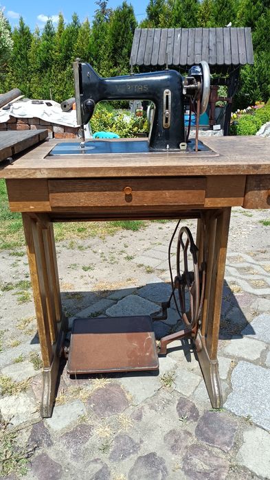 Stara maszyna do szycia Veritas