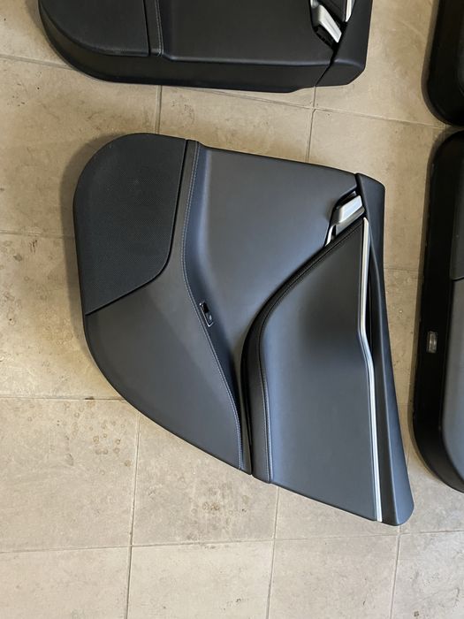 Дверна карта , обшивка дверерей Tesla Model S 2012-2016
