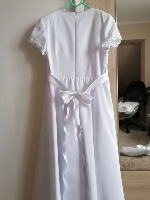 Sukienka alba komunijna rozm. 137-140 i bolerko, torebka i koszyczek