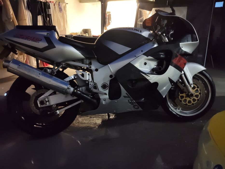 Suzuki GSXR srad 750 1997