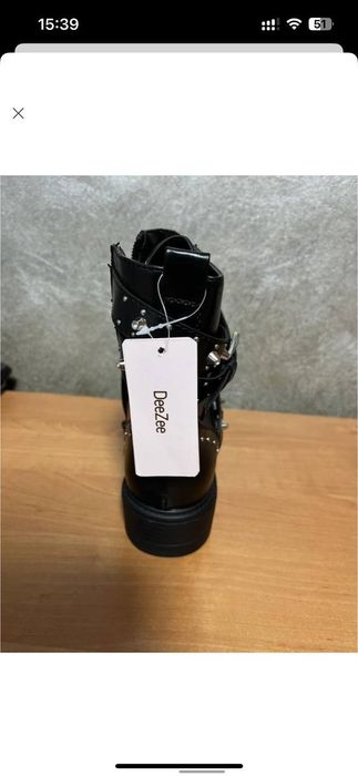 Нові осінні ботінки