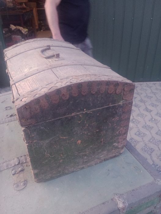 Stary kuferek przedwojenny