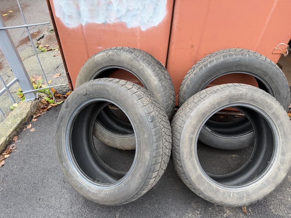 Продам резину б/у зимову