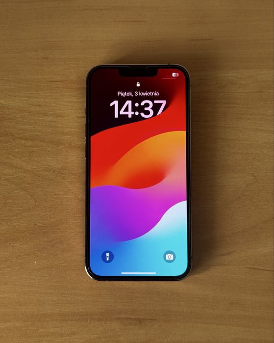 iPhone 13 Pro 128 GB złoty + 8 etui, bardzo dobry stan