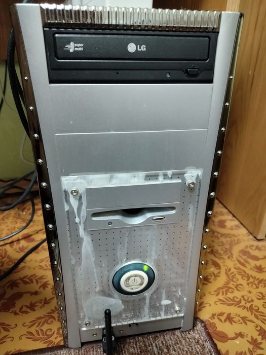Продам Комп'ютер в зборі.