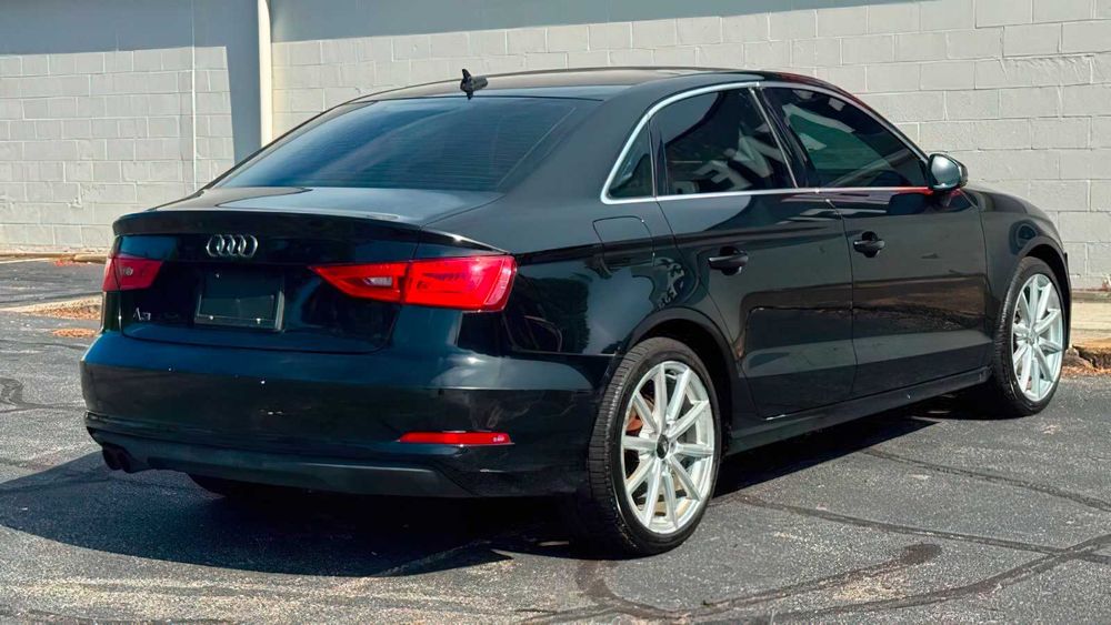Audi A3 Premium      2015