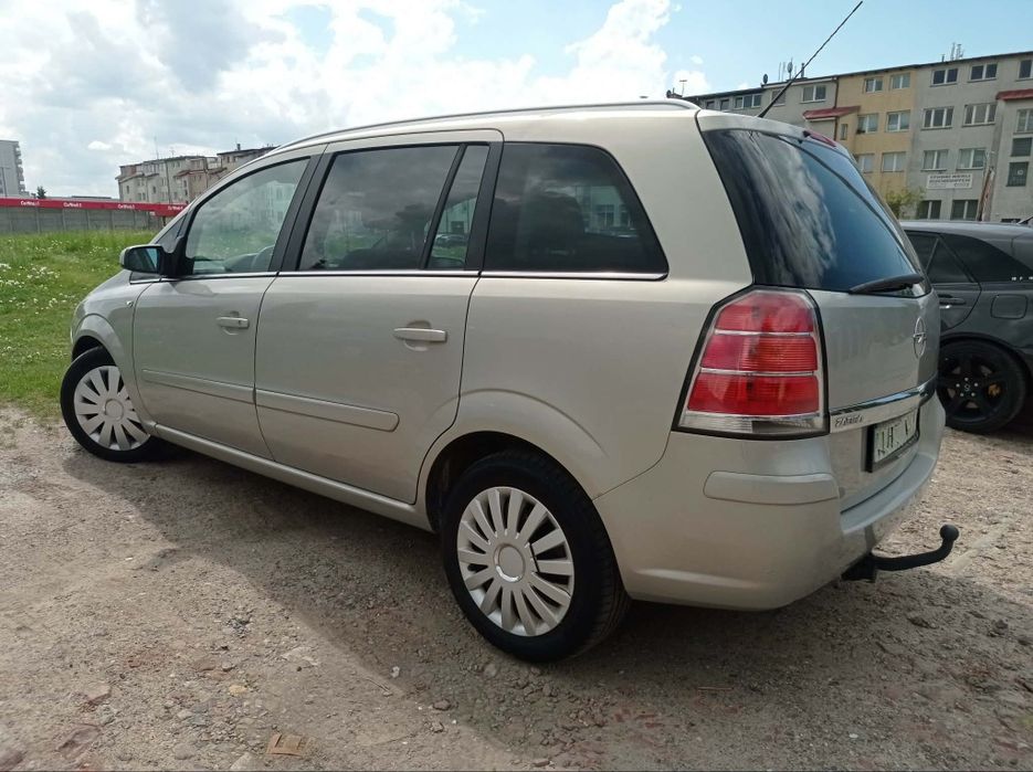 Opel Zafira 1.6 benzyna