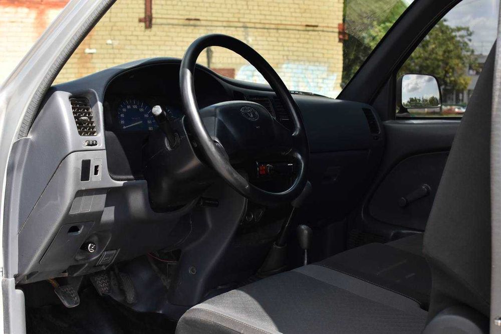 Toyota Hilux Pick Up 2005 рік, 2.8 дизель [Перший внесок від 20%]