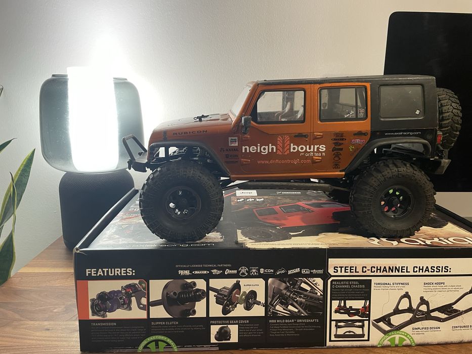 Axial SCX10 R/C Scaler