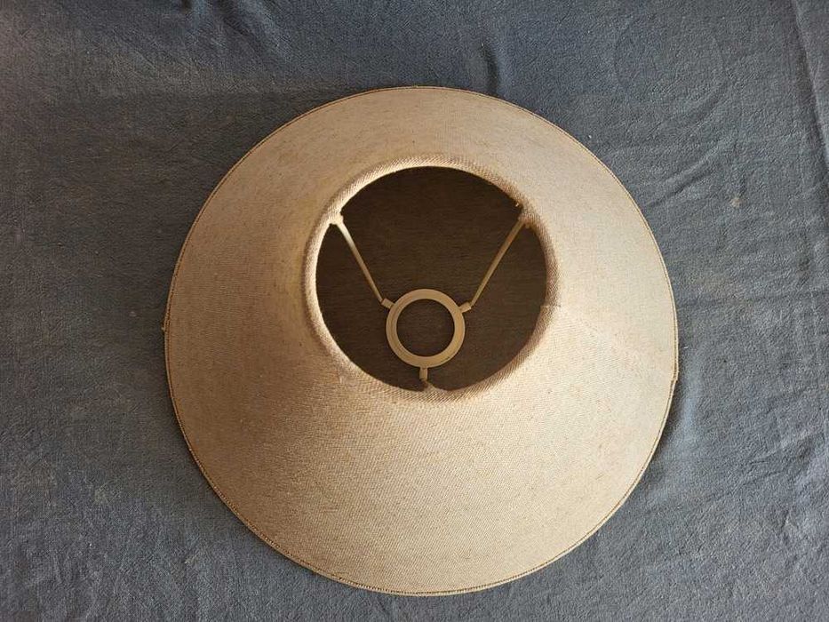 Abajur Creme
Diâmetro 36,5 cm