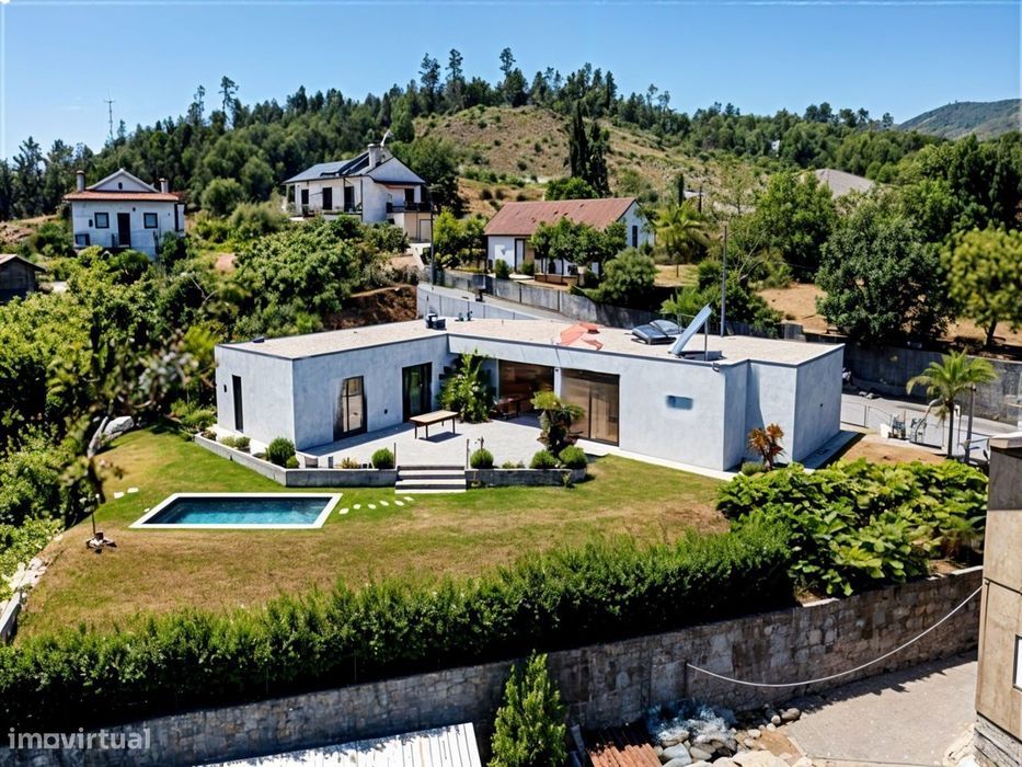 Moradia T3 Moderna com Piscina e Vistas Panorâmicas