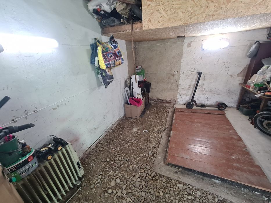 Продам гараж 6X4 кооперативі номер 1 за жд вокзалом