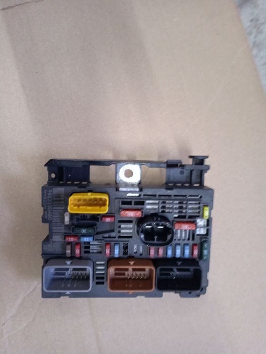 Citroen Peugeot moduł BSM R05